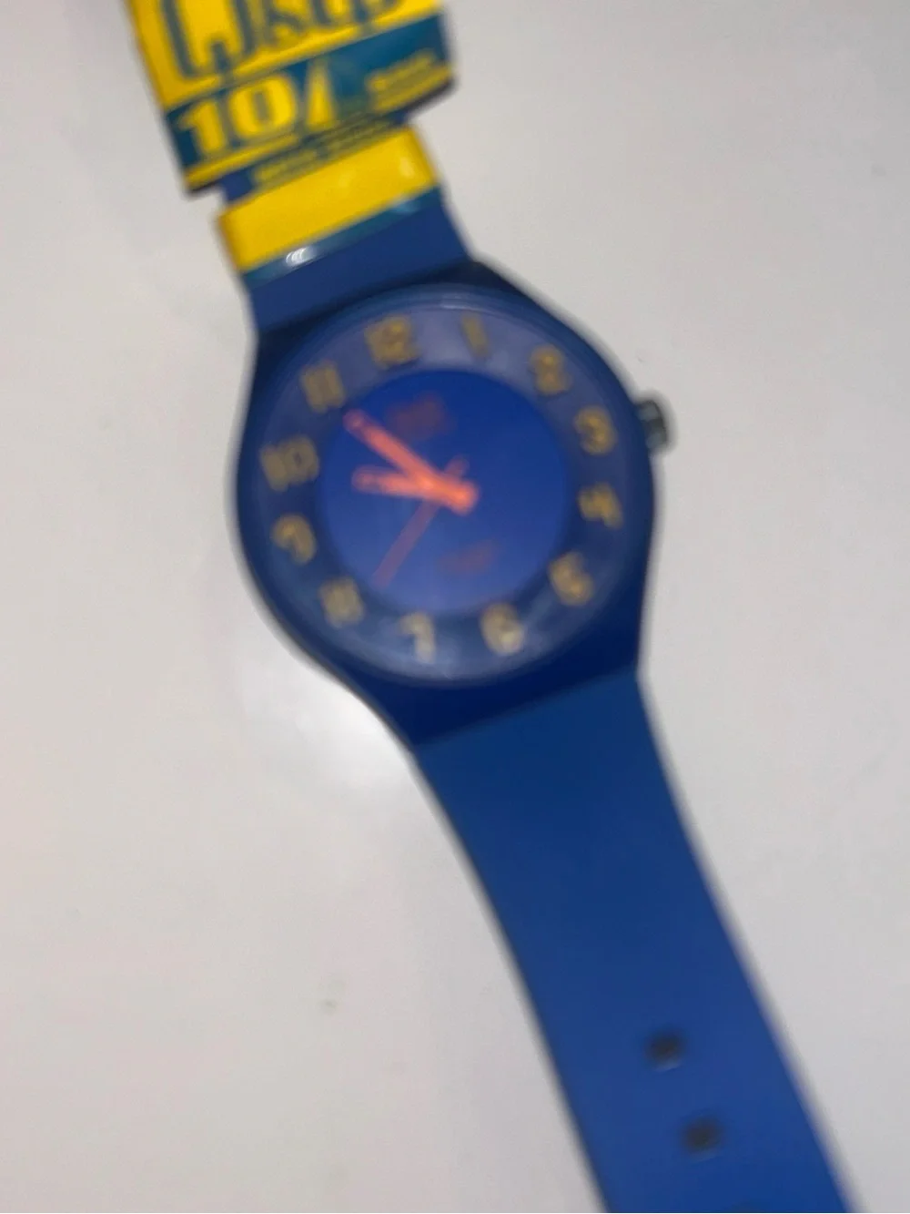 Yellow Minimalist Quartz Watch with Blue Hands